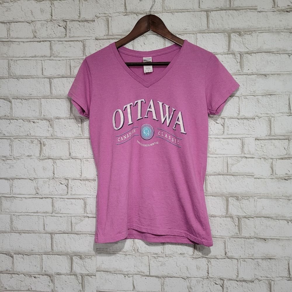 Ottawa, Canada graphic v-neck tee